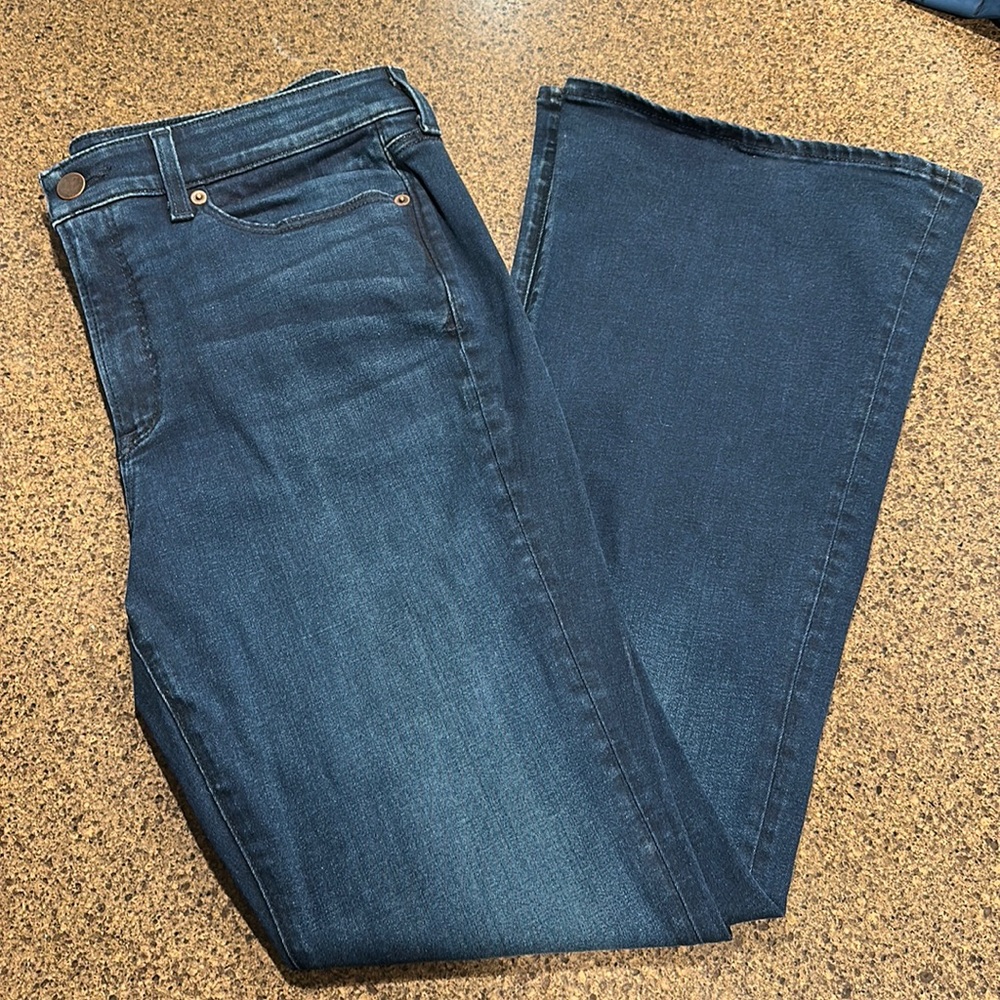 Spanx 5 Pocked Flare Jeans Size 32